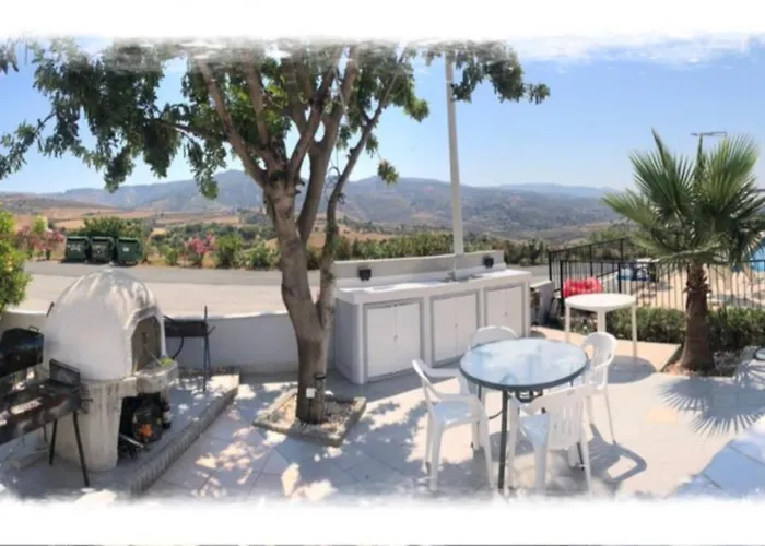 Panoramic Holidays Пейя